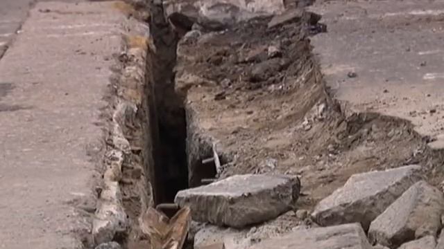 Огромный затор образовался на ул. Павлова смотреть онлайн