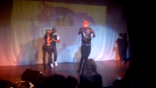 Albir found a new partner - tá fixe kizomba 2015 (Nuno Abdul live - tá bom) смотреть онлайн