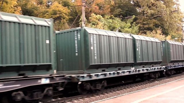 Электровоз ВЛ80К-121 с контейнерным поездом смотреть онлайн