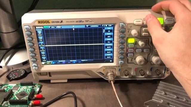 Rigol DS1054Z включение автонастройки смотреть онлайн