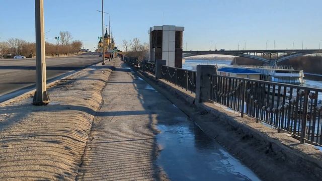 нижний новгород утро у нижегородской ярмарки прохладно