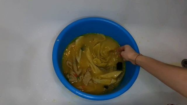 Домашний ОТБЕЛИВАТЕЛЬ для кухонных полотенец и белого белья, простой способ обновить вещи смотреть онлайн