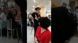 Дембель ворвался на свадьбу