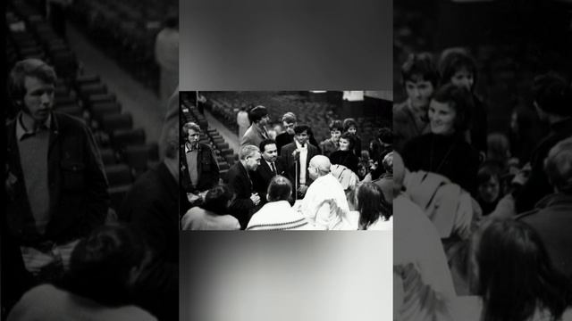 Утренние прогулки ( 1976.02.03.- Майапур ) . смотреть онлайн