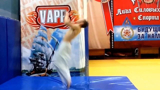 Backflip | сальто назад смотреть онлайн