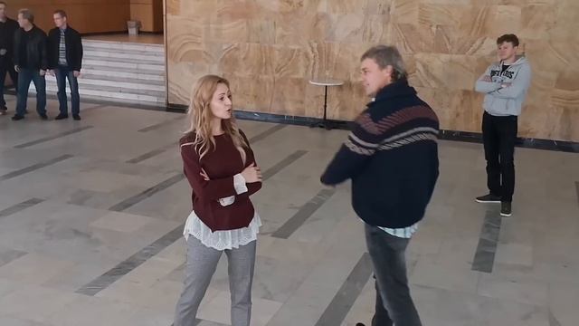 Как сделать нос и уши? Паника с ногами... смотреть онлайн