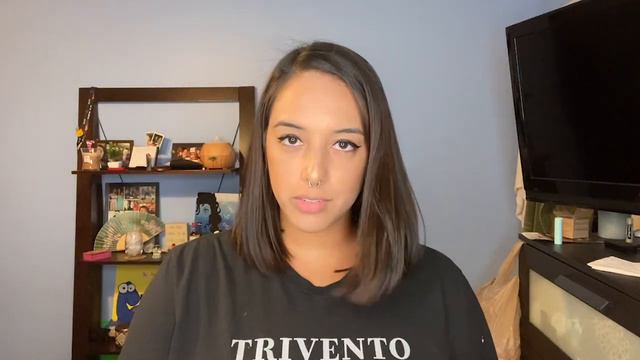 StoryTime w/ Erika: Ep.1 The time I was attacked by a Homeless Woman смотреть онлайн