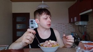 МУКБАНГ МАКАРОНЫ С КОЛБАСОЙ И МАЙОНЕЗОМ. ОБЖОР МАКАРОНЫ ПО-ФЛОТСКИ С БЕКОНОМ И ВЕТЧИНОЙ