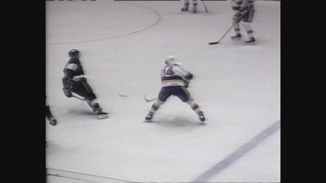 Blues vs Kings - Brett Hull 50 goals/50 games (1991-92) смотреть онлайн