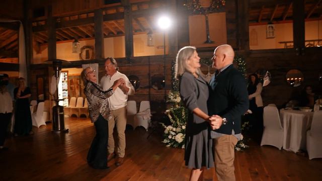 Timber Hall Events Wedding | Carly + Christian in 4K смотреть онлайн