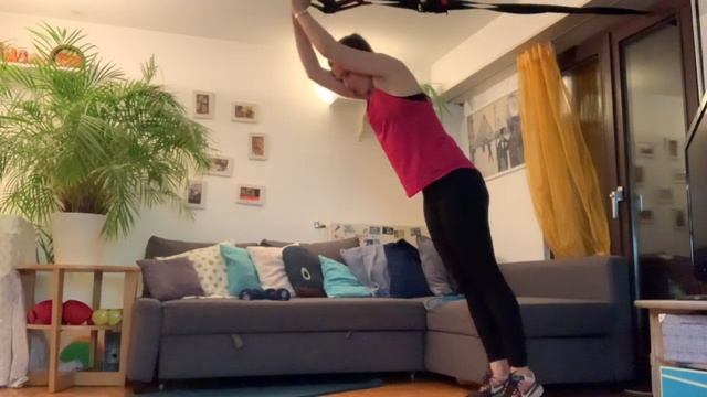 Extension triceps TRX L смотреть онлайн