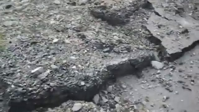 ДОНЕЦК, Улица Петровского, недалеко от авторынка "Олимп" , артобстрел. Около 17.00 смотреть онлайн