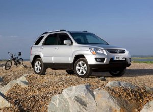 Замена лампочек в противотуманках KIA SPORTAGE 2 2010 года.