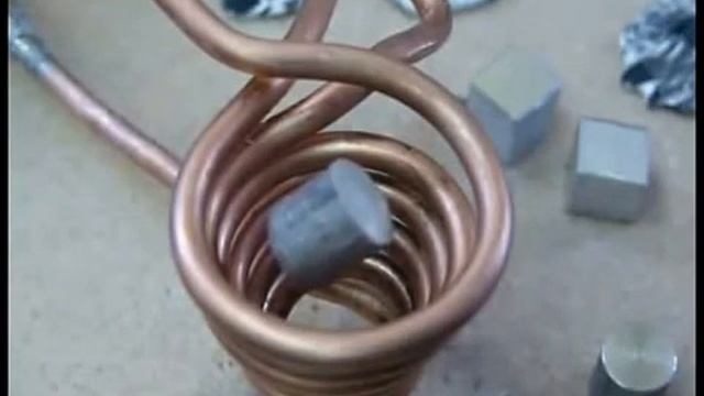 Удивительная индукционная плавка. смотреть онлайн