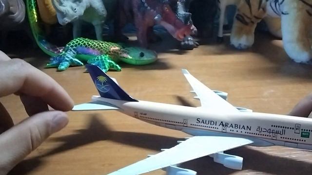 обзор на модель самолета боинг 747 (Saudi ARABian ) смотреть онлайн