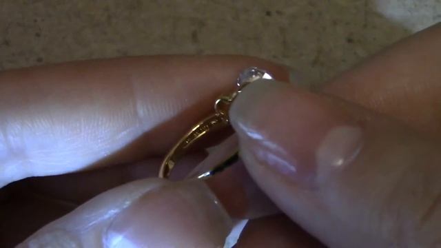 Бижутерия из Китая: кольцо с белым камнем смотреть онлайн