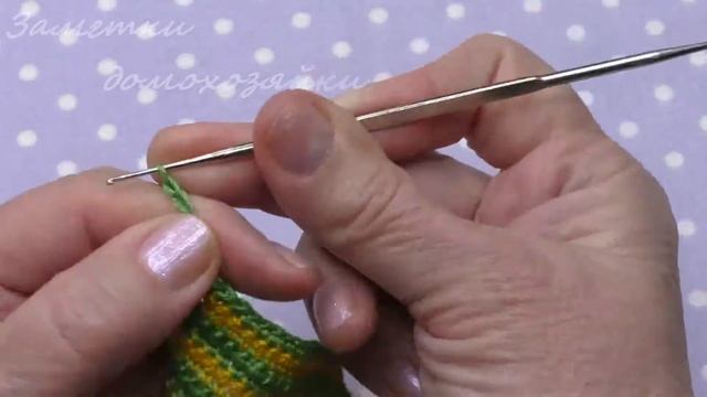 ВЯЗАНОЕ полосатое платье для куклы ВЯЖЕМ крючком смотреть онлайн