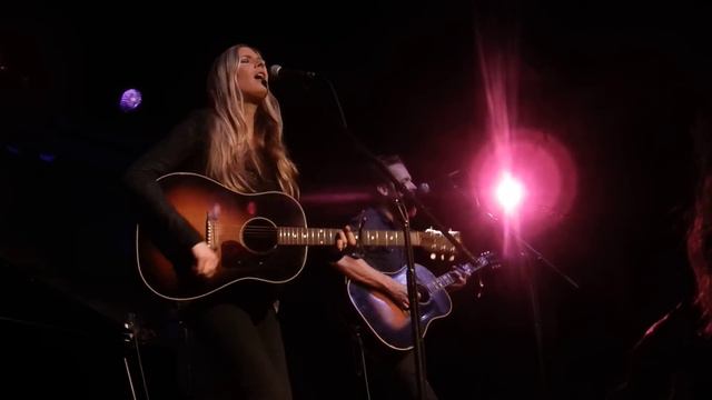 Holly Williams "The Highway" Live 2013 смотреть онлайн
