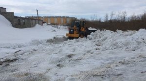 Китайский фронтальный погрузчик на колесах газ 66