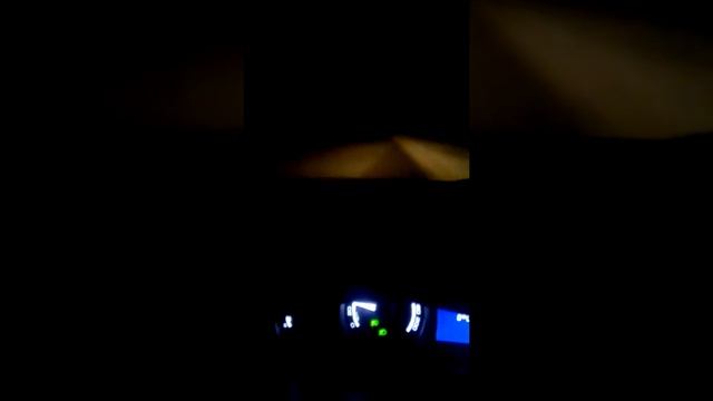 Как светят фары на ладе иксрей в туман, на освещенной и не освещенной дороге ночью в хороший туман.