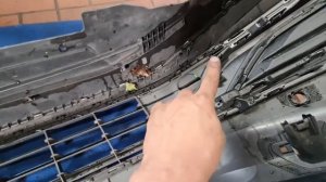 VW Гольф 7 замена переднего крыла и бампера.