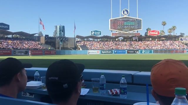 First VIP Dodger Game! смотреть онлайн