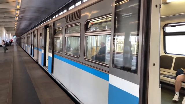 81-740/741.1 Русич На станции Воробьёвы горы смотреть онлайн