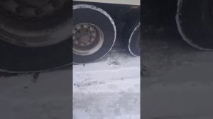 Ремонт вольво и прицепа/Подводим тормоза/Мажем прицеп/Мелкий ремонт тягача.