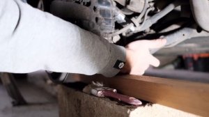 Замена пневмобаллона Audi A6 C6. Ремонт пневмоподвески, своими руками. Repair rear air spring.