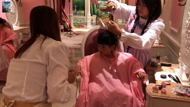 Princess Aurora Makeover at Bibbidi Bobbidi Boutique - Hong Kong Disneyland 2018 廸士尼樂園 смотреть онлайн