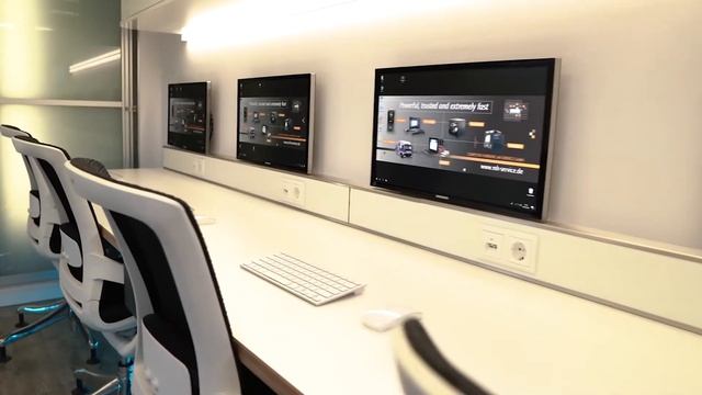 LABCUBE - the mobile laboratory in a roll-off cube - by mh SERVICE GmbH смотреть онлайн
