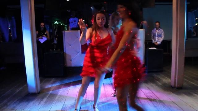 Salsa ladies - Mambo Legends Orchestra - La batidora meneadora (Salsa solo dance) смотреть онлайн