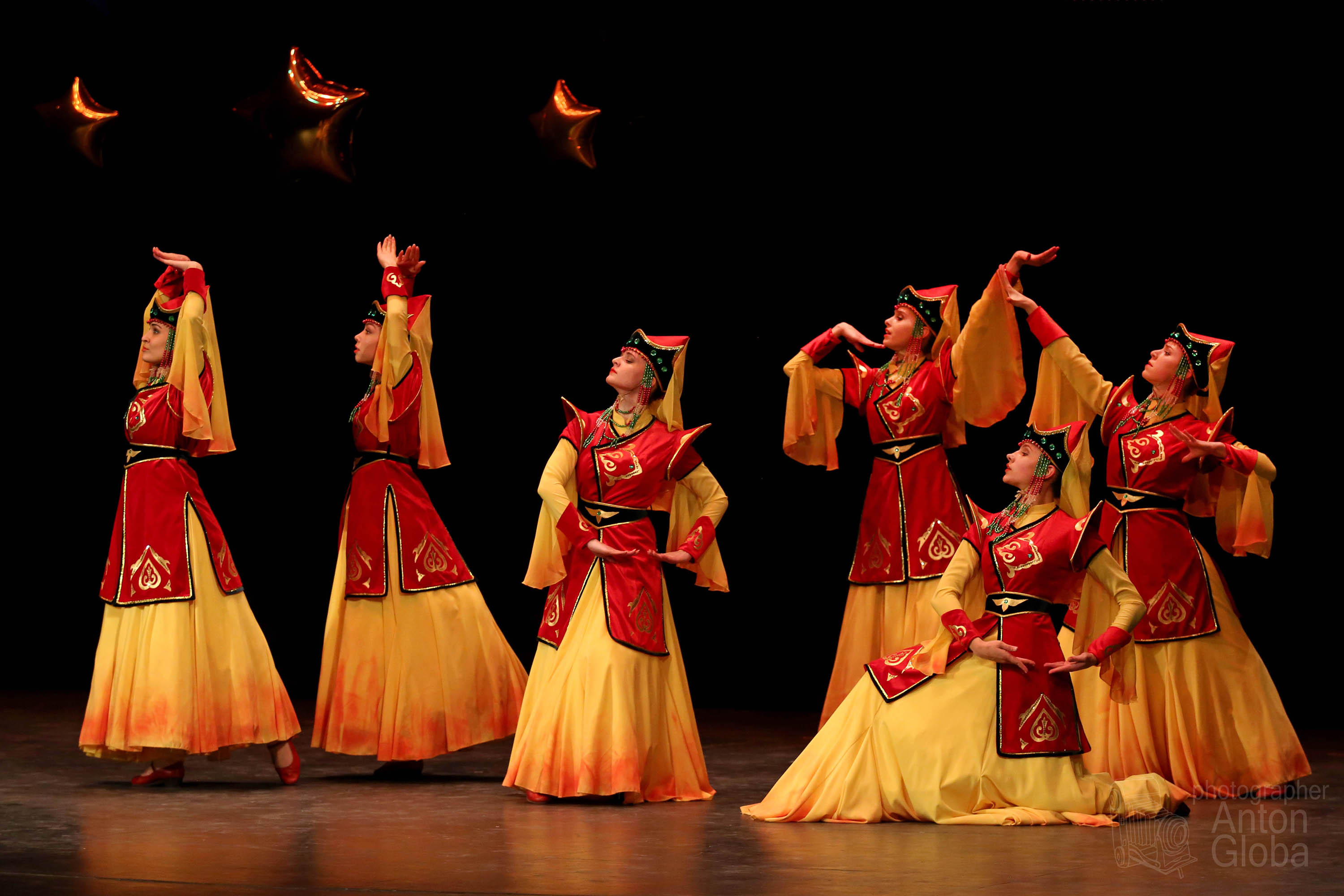 Бурятский танец, Ансамбль 