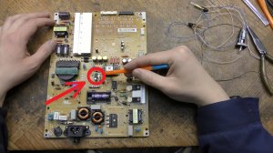 Ремонт телевизора LG 42LB679V-ZH. Сам выключается и включается.