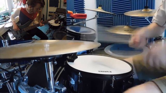 Friday Im in love- The Cure- Drum & Bass Cover смотреть онлайн