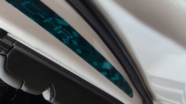 Toyota C-HR GR sport Hybrid очередной гибрид в нашей мастерской сразу после прибытия из Японии. смотреть онлайн