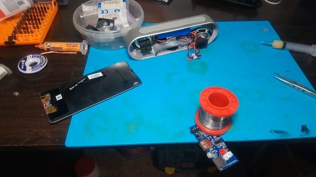 Ремонт портапивной Bluetooth колонки - замена гнезда зарядки. смотреть онлайн