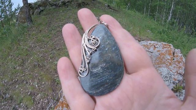 Магия камней. Что помогает творческим людям. Уваровит, пегматит, авантюрин, малахит смотреть онлайн