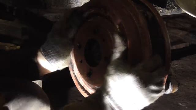 замена колодок,как снять стойку и заменить опорный подшипник на рено меган сценик смотреть онлайн