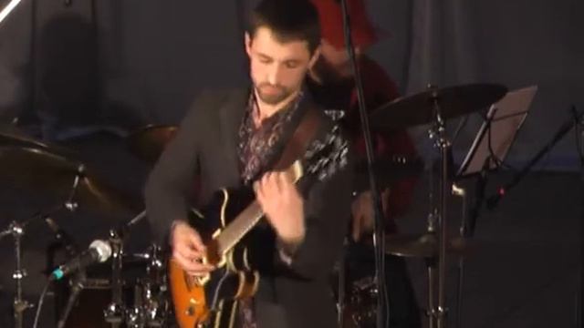 NIKOLAI KULIKOV QUARTET - Когда она плачет смотреть онлайн