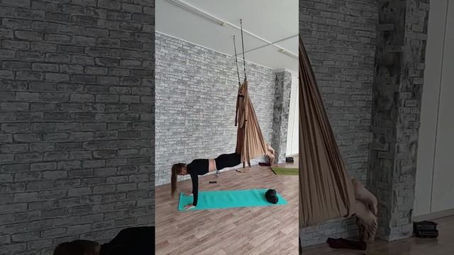 Боковая планка в гамаке. смотреть онлайн