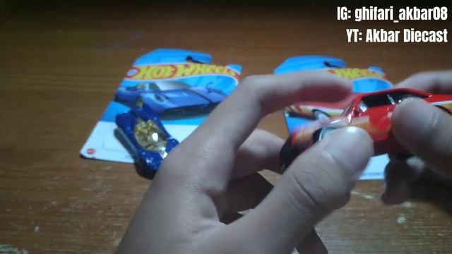 Unboxing & Review Hotwheels Pagani Huayra Roadster & Ford Escort RS2000 смотреть онлайн
