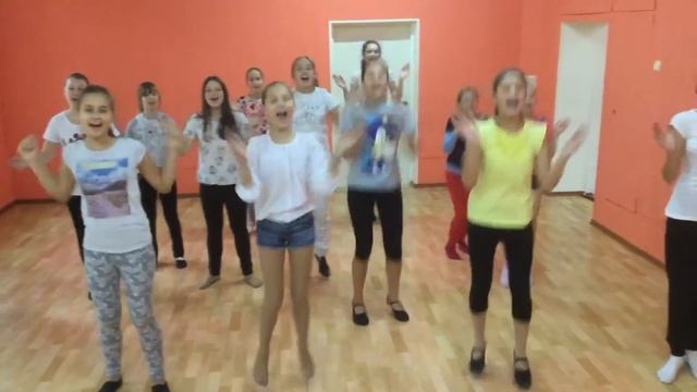 С днем учителя, наш классный руководитель. смотреть онлайн