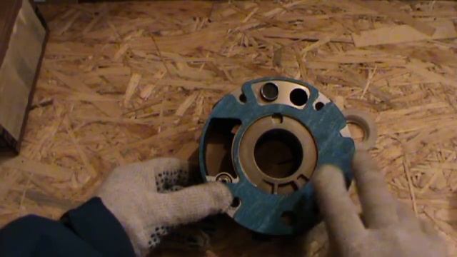 Чери Фора. Почему нет давления масла в двигателе и выбивает сальник коленвала на чери фора. смотреть онлайн