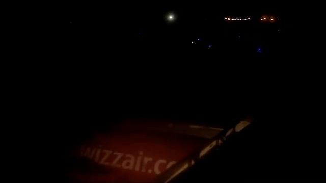 Wizzair flight landing to Baku, Heydar Aliyev Airport(GYD) from Budapest Airport T2(BUD), 13.07.201 смотреть онлайн