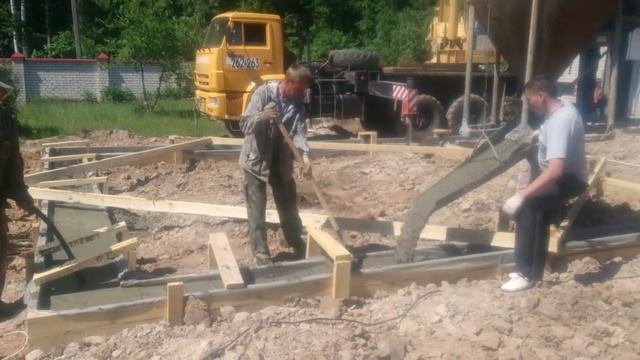 заливка фундамента 3 смотреть онлайн