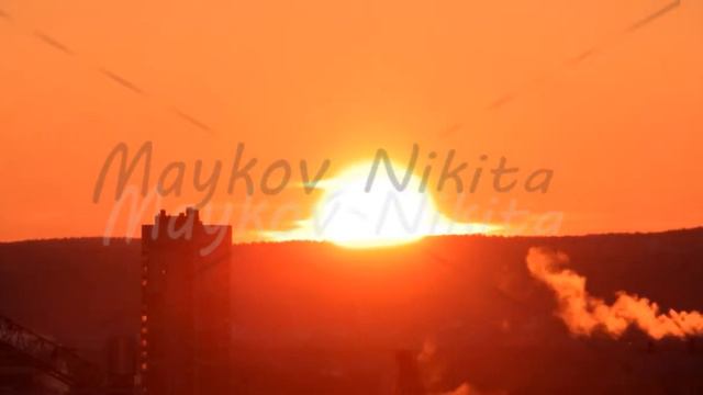 Sunrise closeup. Time Lapse. Ekaterinburg, Russia смотреть онлайн