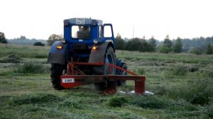 Трактор Т-40АМ с роторной косилкой