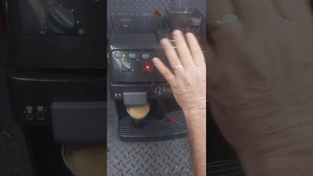 Saeco vienna moe pouco grão e não regula para mais pó. resolvido. смотреть онлайн
