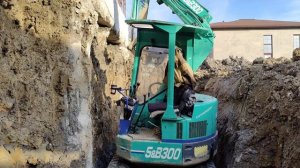 Работа на мини экскаваторе в январе 🥶